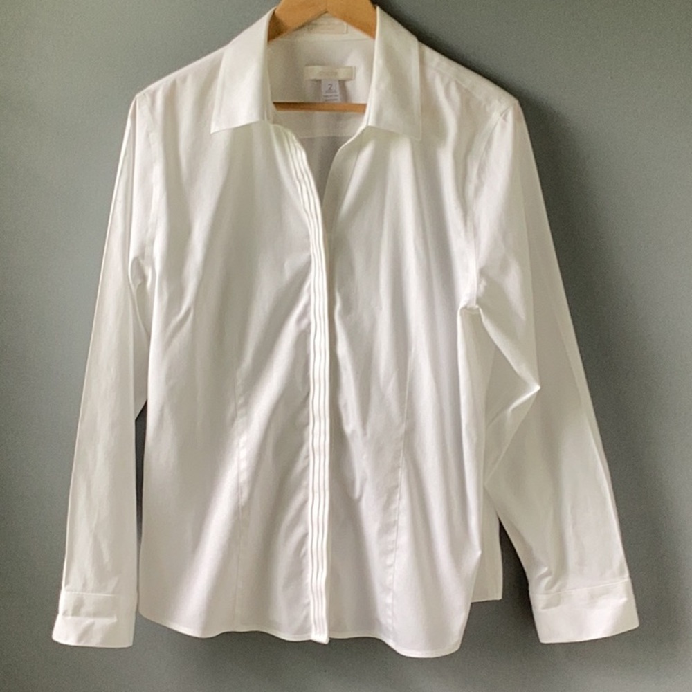 CHICO’S No-Iron White Tuxedo Type Blouse Size 2